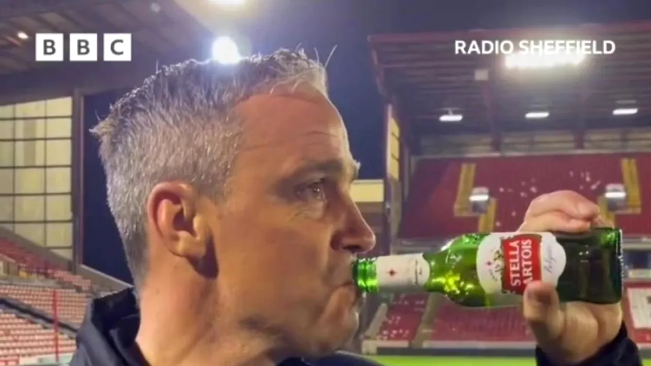Un antrenor le-a câștigat inimile tuturor iubitorilor de fotbal din Anglia după ce a oferit un interviu inedit la BBC. „Ce enervant! Aș vrea să-l urăsc, dar nu pot” | VIDEO