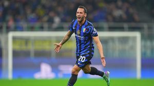 Tatăl lui Calhanoglu a intervenit în transferul fiului său de la Interul lui Chivu și a făcut anunțul final