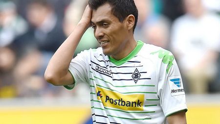 FOTO | Un nou caz "Luis Suarez". Juan Arango, unul dintre liderii naționalei de fotbal a statului Venezuela, și-a mușcat un adversar