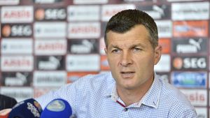 Giuleștenii au plecat în Finlanda:** "Va fi un meci dificil, dar ne dorim foarte mult o calificare!" Ce spune Sabău de o eventuală venire a lui Pantilimon la Rapid