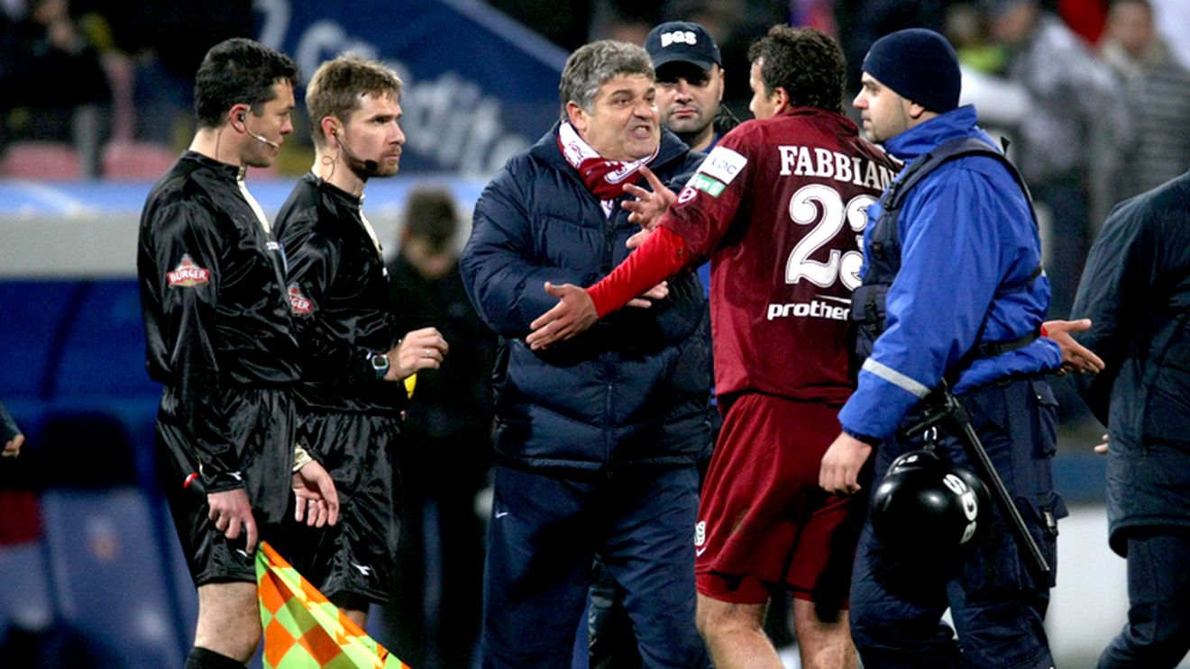 Ando către Nica: "Perversule, te-au sunat ăștia!"