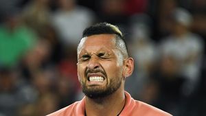 Bad-boy a lovit din nou: Nick Kyrgios a primit cea mai mare amendă de la Wimbledon pentru că a scuipat către un spectator! De ce și-a pierdut cumpătul jucătorul