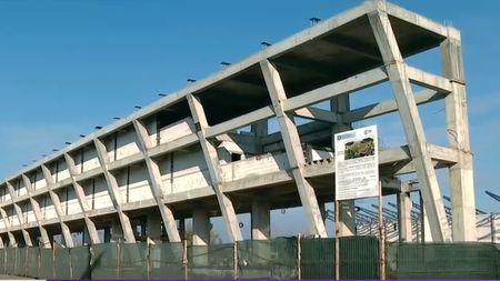 Stadionul de 5.500 de locuri care trebuia să fie gata în 2020, aproape să fie dat în folosință! O echipă din Liga 3 va beneficia de noua arenă
