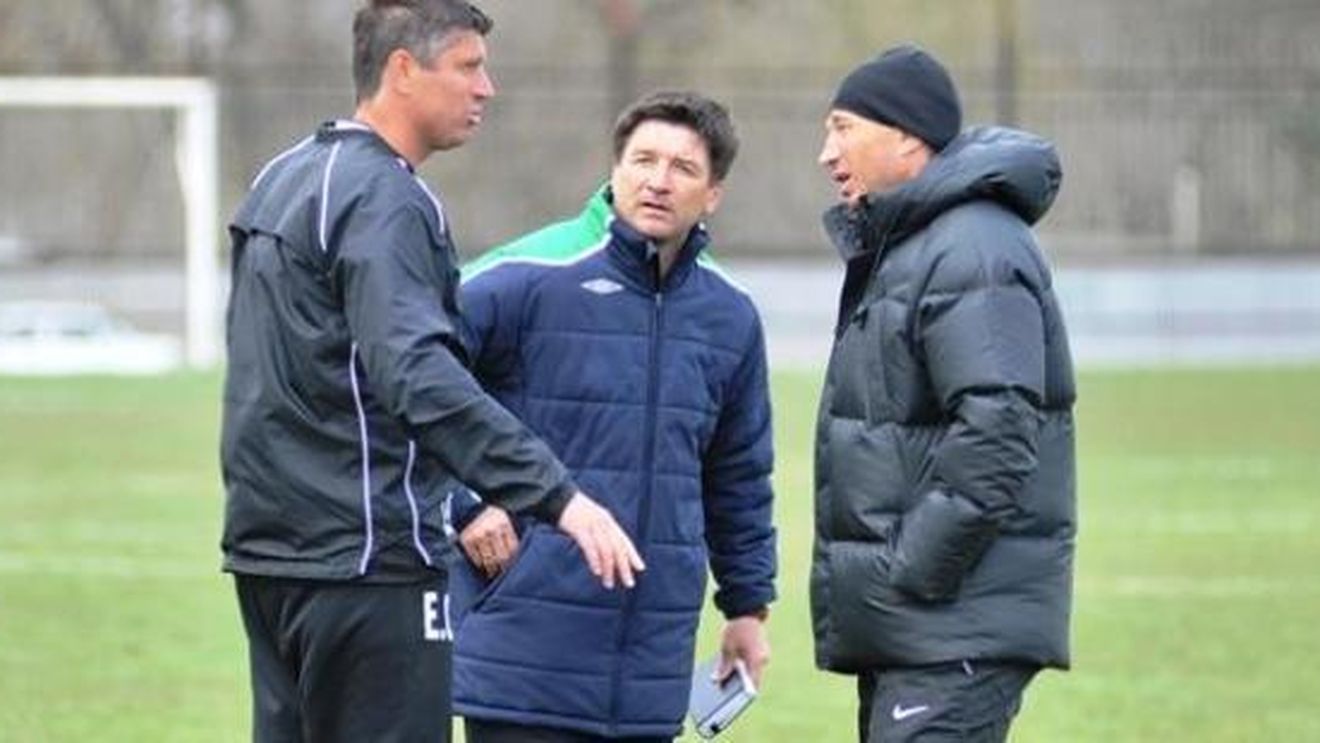 Petrescu, comparat cu Lobanovski!** "Antrenamentele sunt tari, dar mereu altele"