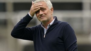 Nu degeaba i se spune „The Special One”: Jose Mourinho s-a dus să verifice site-ul celor de la Real Madrid, după golul marcat de Gareth Bale!