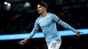 Real Madrid îl transferă pe unul dintre cei mai promițători mijlocași. Pep Guardiola se opune: "Vom face totul să rămână aici"
