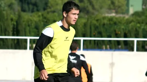 Un tânăr jucător român este dorit de Valencia și Atletico!** Naționalele Spaniei și României U19 se luptă pentru el