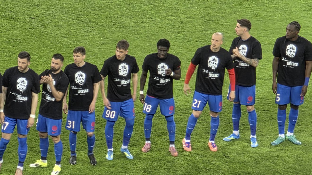Gestul fotbaliștilor FCSB pentru Mircea Lucescu la meciul cu Oțelul Galați. Respect total pentru fostul selecționer