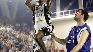 „U" Mobitelco Cluj a învins Asesoft Ploiești, 77-68