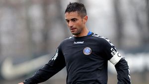 Peniu:** "Cristocea vrea să stea la Viitorul până îi crește barbă și să primească bani fără muncă"