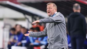 Dorinel Munteanu, în spital la Nice. Ce a pățit componentul Generației de Aur