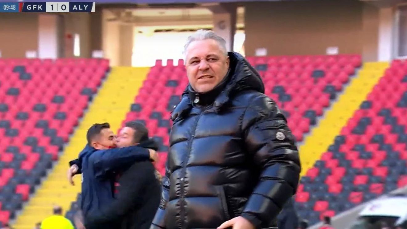 Marius Șumudică a „explodat” în timpul meciului Gaziantep - Alanyaspor. Antrenorul român surprins de camerele TV în timp ce înjură | VIDEO