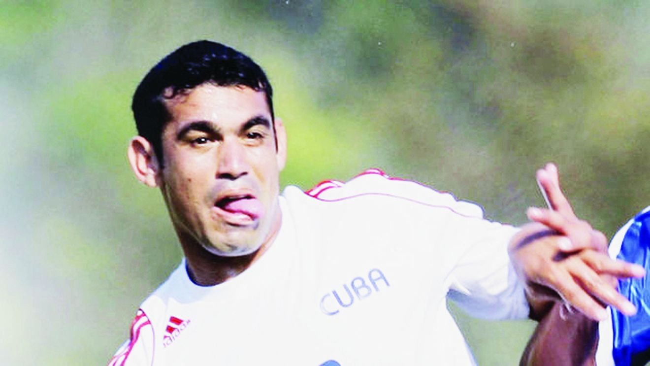 Povestea incredibilă a unui fotbalist cubanez:** A fugit de comunism pe scara de incendiu!