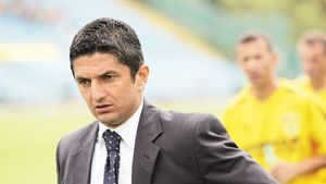 Sandu: "Lucescu jr e prima opțiune pentru echipa națională!"**