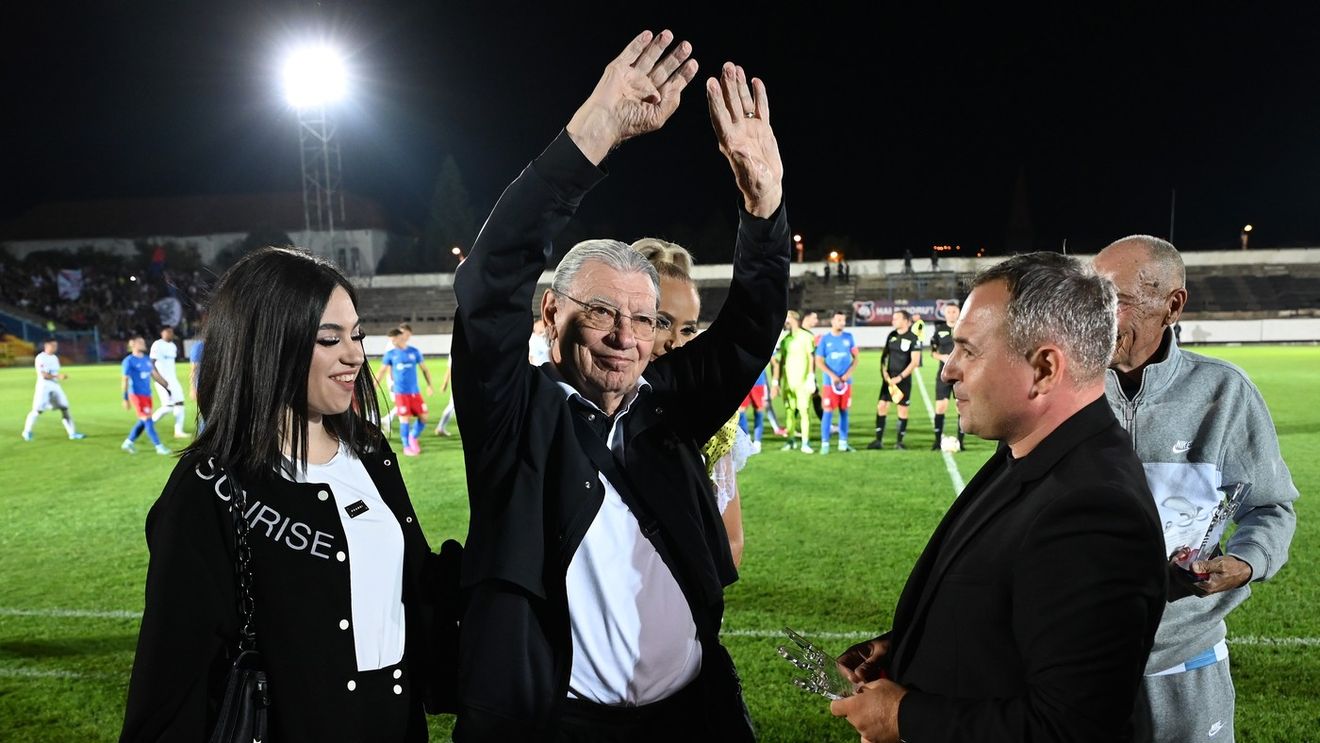 Ce mai face legendarul Emeric Ienei, antrenorul care a adus Cupa Campionilor în curtea Stelei: „Acolo poate fi văzut destul de des”. EXCLUSIV