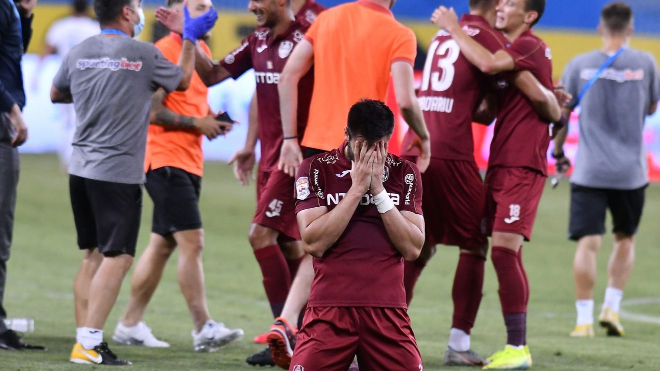 Fără Dan Petrescu, jucătorii de la CFR au primit un mesaj special înaintea „finalei” de la Craiova! „Le-am spus să moară pe teren! Acum, ori niciodată!” | VIDEO EXCLUSIV ProSport Live