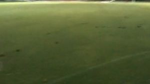 Tranșee ca pe Frontul de Vest! **Cum se sapă (la propriu) rivalii între ei, în Grecia!?