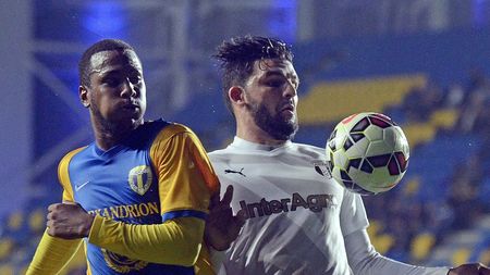 De ce întârzie transferul fundașului dorit de Dan Petrescu! CFR nu poate face nimic | EXCLUSIV