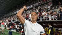 Transfer surprizător la Rapid în ultimele ore de mercato! Vine din Ghana și are aproape doi metri