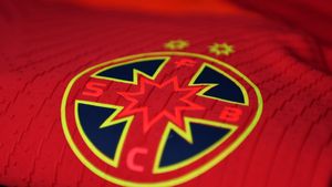 FCSB, a doua lovitură de top într-o zi! Au anunțat transferul înlocuitorului lui Chiricheș: „A fost adăugat pe listă”