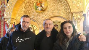 Imagine emoționantă la început de 2022: Meme Stoica, fiica lui, Teodora Stoica, și Gigi Becali, uniți de credință! „Îmbrăcați-vă cu dragoste”