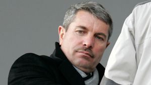 Becali spune că lui Avram i se cer lucruri necurate, șeful CCA susține altceva:** "Chiar Gigi Becali a zis că nu mai există arbitri corupți"