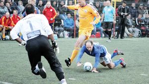 Fanii au pus o vorbă bună pentru italieni:** "Las-o mai moale, nea Florine!"