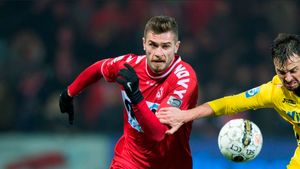 Dinamo își ia atacant de națională! Grecul care vine să ducă echipa în playoff ajunge azi în țară