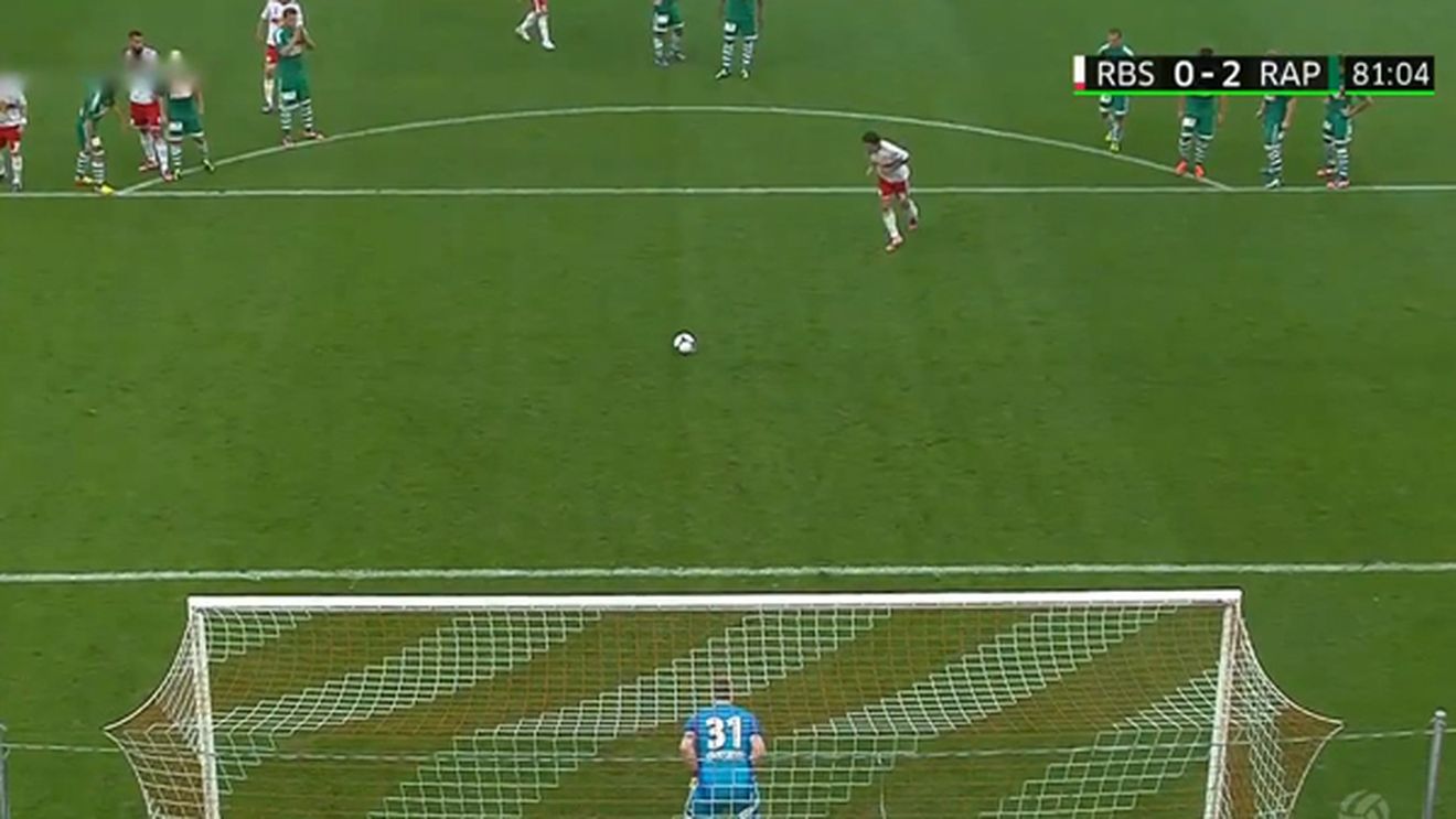 "The FAILBALLER" execută poate cel mai prost penalty din istorie!** VIDEO "Doamne, cum să tragi așa?"