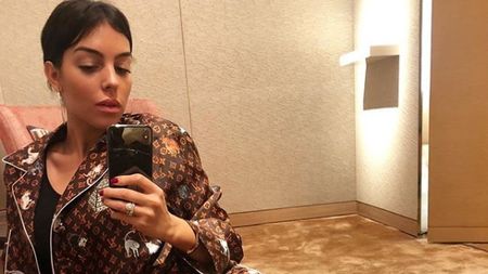 Georgina Rodriguez și cuvântul "lux" sunt sinonime. FOTO | Pijamalele în care doarme iubita lui Cristiano Ronaldo costă aproximativ 3.000 de euro 