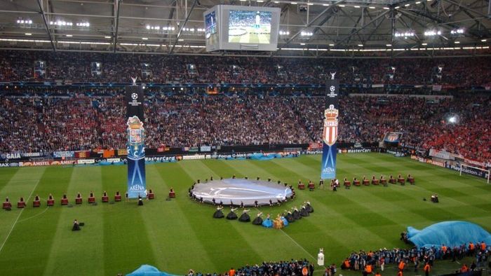 "Diavolii" merg în INFERN!** Schalke a vândut TOATE biletele pentru semifinala cu United în două ore