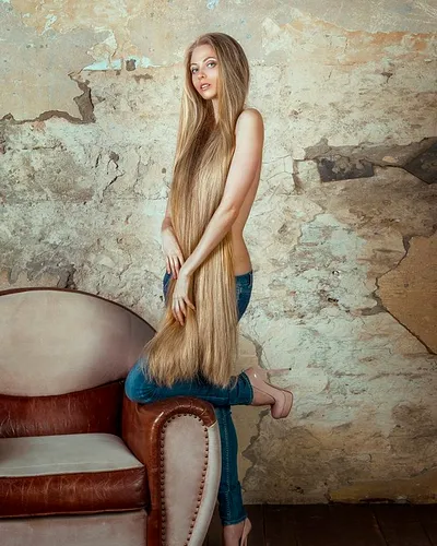Rapunzel din viața reală, cu părul lung de 1,5 metri, spune că bărbații cer fotografii cu ea