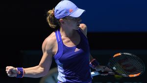 Halep i-a dat "șah-Mattek". Copleșită de căldură, Simona s-a calificat în optimi la Australian Open cu un tenis inteligent. Urmează Yanina Wickmayer
