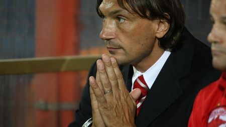 "Bonetti rămâne! **Pleacă jucătorii!"