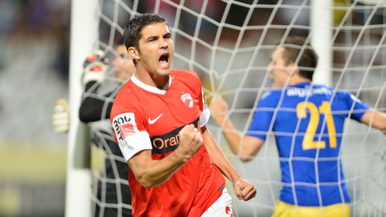 Luchin spune că va trage cu dinții în 2013!** Vrea să o ajute pe Dinamo să ajungă în cupele europene: "Vrem doi-trei fotbaliști, nu jucători liberi"