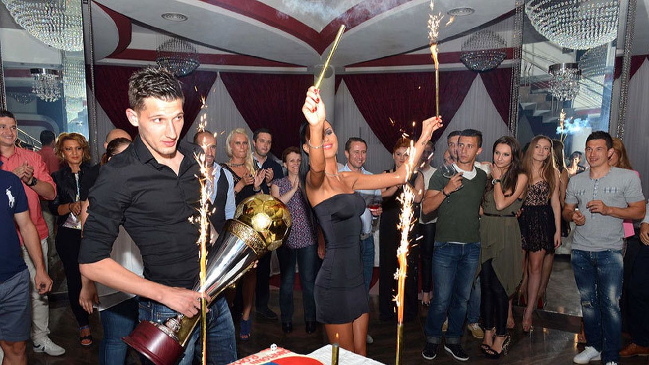 Iubita lui Mihai Costea face dezvăluiri din trecut: "M-am aruncat de la balcon de frică"