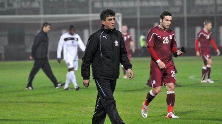 Campionatul și Cupa, tratate distinct de Rapid:** "Nu ne concentrăm în campionat, dar în Cupă nu o să fie greu să îmi motivez jucătorii"