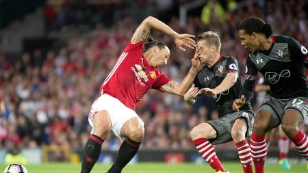 Fotbalistul român a jucat în Premier League cu Van Dijk și a dat verdictul: „Fizic, era o bestie”
