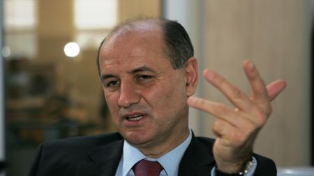 "În două luni s-a cheltuit bugetul Rapidului pe trei ani!"