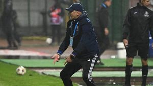 Ce le-a spus Leo Grozavu în vestiar, la pauză, fotbaliştilor liderului din Superliga