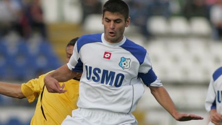 Stângă: **"Am mai bătut CFR-ul! Vreau să o facem din nou!"