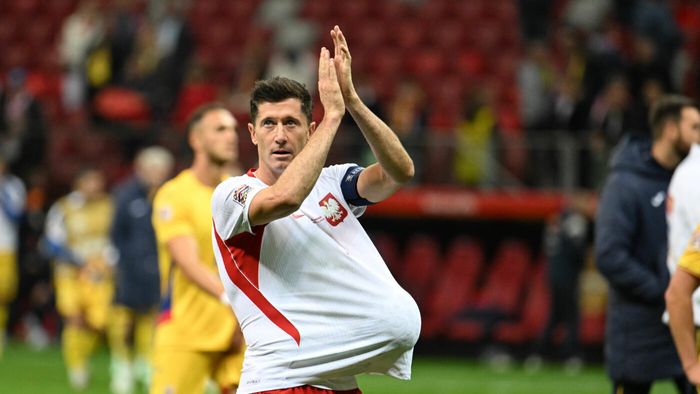 Fabrizio Romano l-a felicitat pe Robert Lewandowski după ce a distrus România: „La 38 de ani încă face asta"