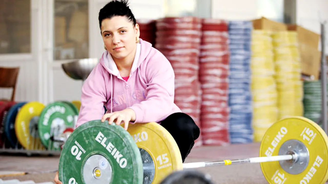 Cocoș cu greutate!** Un reportaj despre singura halterofilă din România care s-a calificat nominal la Jocurile Olimpice