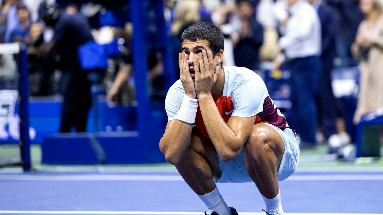 S-au stabilit și semifinalele masculine de la US Open! Carlos Alcaraz a câștigat un thriller incredibil de peste cinci ore cu Jannik Sinner! Darren Cahill, ca un leu în cușcă în tribune | VIDEO