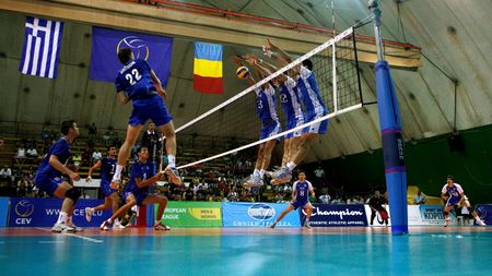 Elenii, prea tari pentru trupa lui Moculescu