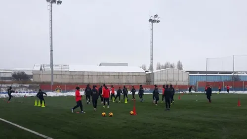 FOTO&VIDEO | Teja a condus primul antrenament la FCSB! 21 de jucători, sub comanda sa 