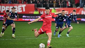 Astrit Selmani a decis să semneze. Dinamo nu l-a convins, dar până la urmă a găsit oferta potrivită