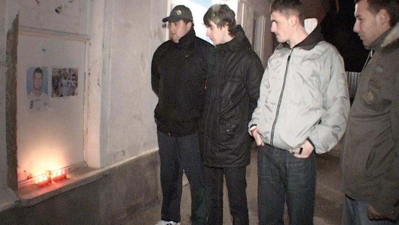 Lacrimi și lumânări și la Piatra Neamț pentru Marian Cozma