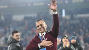Victor Angelescu a anunțat că Daniel Pancu e noul antrenor de la Rapid București: „Semnează! Ne-am înțeles”