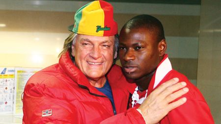 Teatru cu Piersic  și N''Doye!** "Ce față are gagiul, zici că s-a rupt creanga cu el"